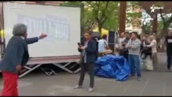 Info Martí | Enfrentan exiliados cubanos a Buena Fe en Barcelona  Info Martí | Enfrentan exiliados cubanos a Buena Fe en Barcelona