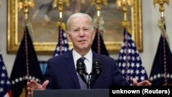 El presidente de EEUU, Joe Biden, habla sobre la crisis bancaria tras el colapso de Silicon Valley Bank (SVB) y Signature Bank, en la Sala Roosevelt de la Casa Blanca. (REUTERS/Evelyn Hockstein)