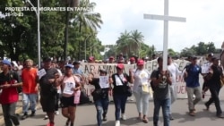 Migrantes marchan por las calles de Tapachula, México Migrantes marchan por las calles de Tapachula, México