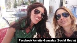 Ienelis Delgado junto a Aniette González. (Foto: Facebook Aniette Gonzalez)