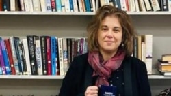 Declaraciones de Masha Gabriel, periodista y directora de la revista CAMERA en español. Declaraciones de Masha Gabriel, periodista y directora de la revista CAMERA en español.