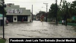 Usuarios en redes sociales reportan inundaciones provocadas por el desbordamiento del Río Hatibonico que atraviesa a la ciudad de Camagüey. Imagen obtenida del perfil de Facebook del periodista José Luis Tan Estrada.