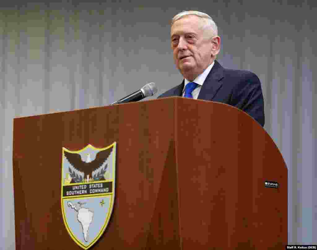El Secretario de Defensa de EEUU, James N. Mattis, durante la ceremonia de cambio de mando en la sede del Comando Sur.