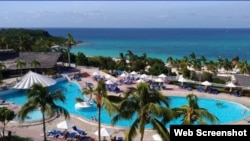 Hotel Sol Río de Luna y Mares en terrenos confiscados a la familia Sánchez Hill en Holguín, Cuba.