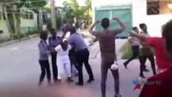 Arrestos y ofensas a Damas de Blanco en otro domingo represivo Arrestos y ofensas a Damas de Blanco en otro domingo represivo