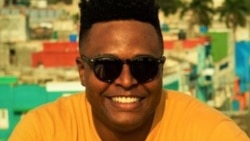 "Era una excusa para mantener su fuente de ingresos", dice NavyPro. "Era una excusa para mantener su fuente de ingresos", dice NavyPro.