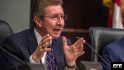 El director ejecutivo del Instituto Interamericano por la Democracia (IID), Carlos Sánchez Berzaín.