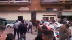 Arrestan a unos seis carretilleros por protestar Arrestan a unos seis carretilleros por protestar