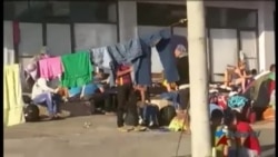 Más de 700 cubanos esperan solución migratoria en calles de Panamá Más de 700 cubanos esperan solución migratoria en calles de Panamá