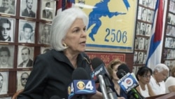 Silvia Iriondo: "Tuerce la historia, es una vergüenza" Silvia Iriondo: "Tuerce la historia, es una vergüenza"