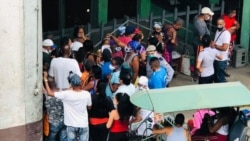 Cubanos señalan al gobierno por situación caótica en medio de la pandemia Cubanos señalan al gobierno por situación caótica en medio de la pandemia