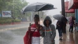 Sin apenas recursos, cubanos enfrentan las lluvias y vientos de Helene  Sin apenas recursos, cubanos enfrentan las lluvias y vientos de Helene