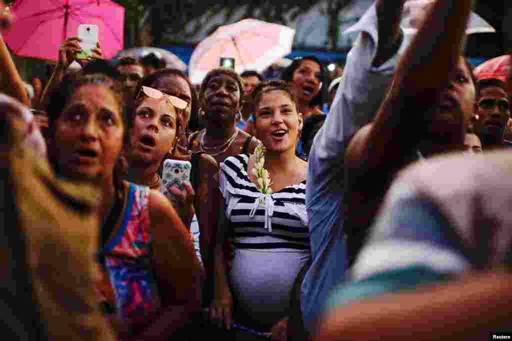 Cubanos en la procesión de la Virgen de Regla, el 7 de septiembre de 2018.
