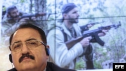 El embajador sirio en Moscú, Riad Haddad, ofrece una rueda de prensa en Moscú (Rusia) hoy, 1 de octubre de 2015. La guerra de Siria y Rusia contra las posiciones del Estado Islámico (EI) en el país árabe será larga, aseguró hoy en rueda de prensa Haddad.