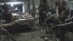 Madres sin vivienda ocupan un local estatal en La Habana Vieja Madres sin vivienda ocupan un local estatal en La Habana Vieja