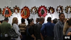 Familiares y amigos de fallecidos en el desastre aéreo.