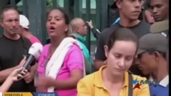 Robo de camiones con alimentos se vuelve escena común en Venezuela Robo de camiones con alimentos se vuelve escena común en Venezuela