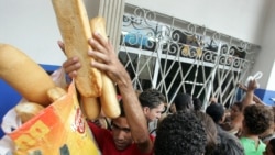 ARRIBA DE LA BOLA / Habla familia de balseros que arribo a la Florida ARRIBA DE LA BOLA / Habla familia de balseros que arribo a la Florida