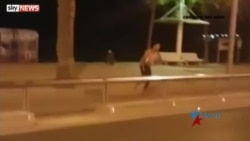 Turista británico filmó a uno de los terroristas abatidos en el atentado en Cambrils Turista británico filmó a uno de los terroristas abatidos en el atentado en Cambrils