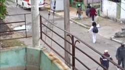 Info Martí | La Dama de Blanco, Berta Soler, fue detenida por una turba oficialista en La Habana Info Martí | La Dama de Blanco, Berta Soler, fue detenida por una turba oficialista en La Habana