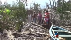 Pobladores de zonas afectadas por Matthew continúan en espera de ayuda Pobladores de zonas afectadas por Matthew continúan en espera de ayuda