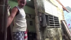 Policía confisca mercancías a vendedor ambulante enfermo de Sida Policía confisca mercancías a vendedor ambulante enfermo de Sida