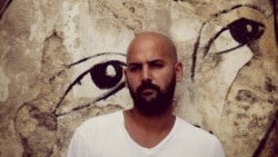 Policía amenaza a artista Yulier P. en La Habana Policía amenaza a artista Yulier P. en La Habana