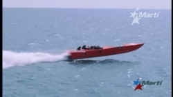 Lanchas rápidas de EEUU compiten frente al Malecón de La Habana Lanchas rápidas de EEUU compiten frente al Malecón de La Habana