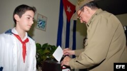 Raúl Castro el 20 de enero de 2008, en La Habana, en las elecciones para los diputados nacionales y delegados a las asambleas provinciales del Poder Popular.