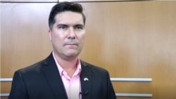 Luis D. Fuentes, Dir. El kentubano-Entrev. Radio Martí Luis D. Fuentes, Dir. El kentubano-Entrev. Radio Martí