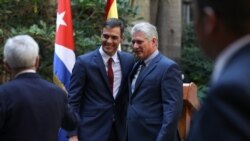 El primer ministro español Pedro Sánchez junto al gobernante cubano Miguel Díaz-Canel, en La Habana, en noviembre de 2018. (REUTERS/Alexandre Meneghini)