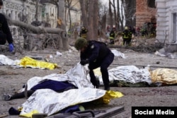 El ataque ruso a la ciudad de Sumy, Ucrania, dejó más de 30 muertos y un centenar de heridos. (Facebook/Volodymyr Zelenskyy)