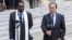 El presidente de Francia, Francois Hollande (dcha), y el presidente de Mali, Dioncounda Traore, dan una rueda de prensa tras la reunión mantenida en el Elíseo en Paris, Francia. 