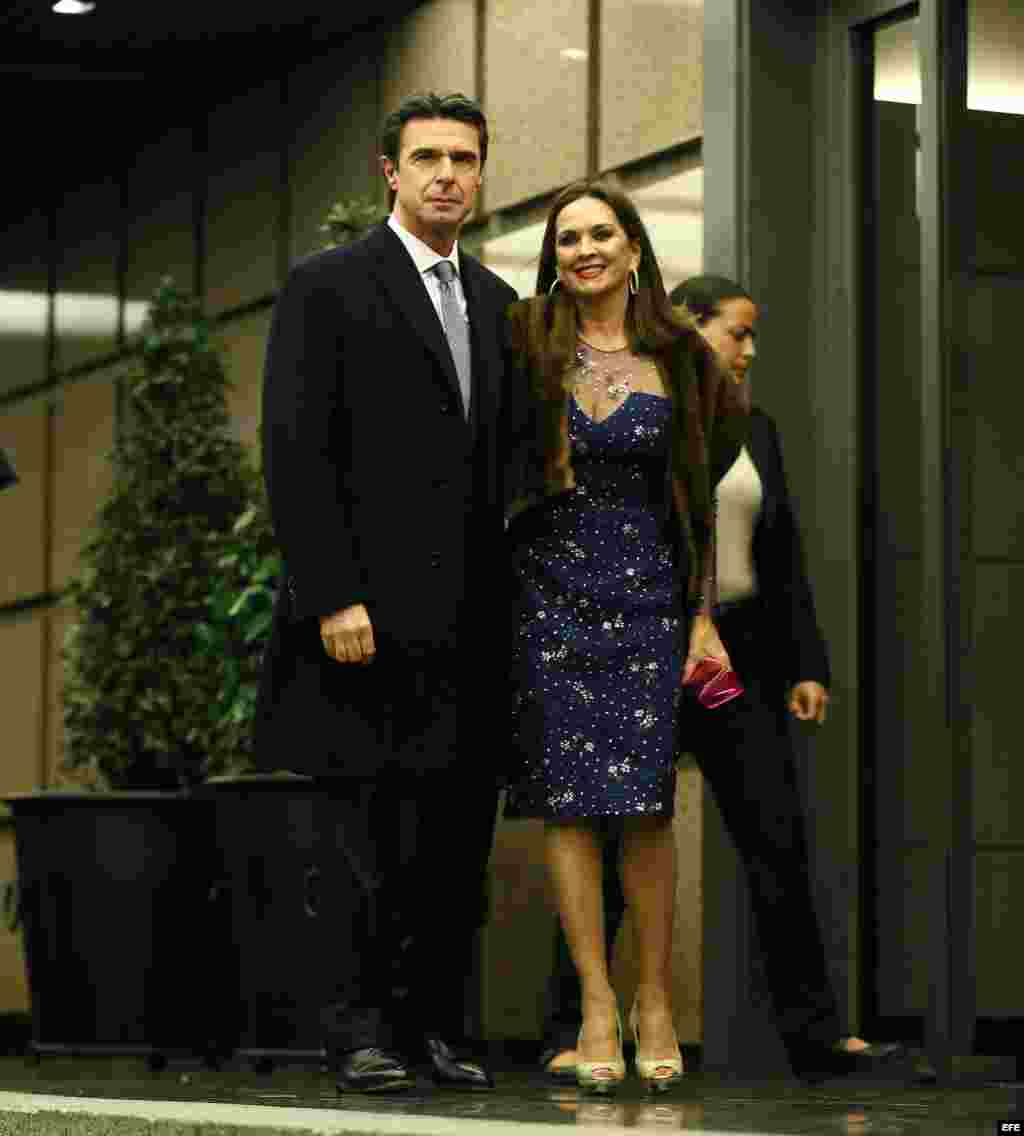 El ministro de Industria en funciones José Manuel Soria y su esposa Carmen Benítez