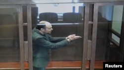 Vladimir Kara-Murza, durante el juicio en su contra. (REUTERS/Maxim Shemetov)