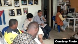 Reunión del Club de Escritores Independientes, La Habana, 2011.