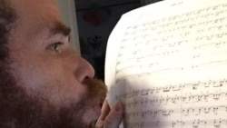 El homenaje de un músico cubano a los jóvenes reprimidos el 10 de octubre El homenaje de un músico cubano a los jóvenes reprimidos el 10 de octubre