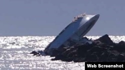 Así quedó la lancha en la que viajaba José Fernández junto a sus dos amigos.