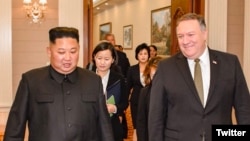 El secretario de Estado Mike Pompeo y el gobernante norcoreano Kim Joun Un sostuvieron un encuentro en Pyongyang.