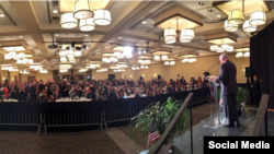 Mike Pence en campaña en Miami. Tomado del Twitter oficial @mike_pence