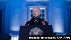 Biden pronuncia un discurso en Varsovia, Polonia, en apoyo a Ucrania.