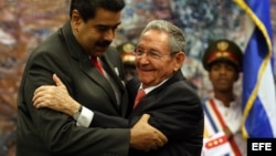 Raúl Castro y Nicolás Maduro.