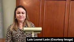 Zoé Valdés este sábado en la Biblioteca de Coral Gables.