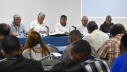 Economistas cuestionan efectividad del parlamento cubano Economistas cuestionan efectividad del parlamento cubano