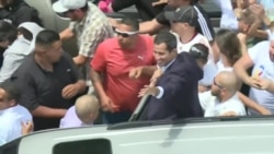 Guaidó llega a plaza de Caracas aclamado por miles de seguidores Guaidó llega a plaza de Caracas aclamado por miles de seguidores