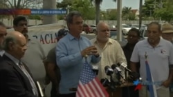 Líder de protestas contra Carnival aplaude decisión de permitir abordar a cubanoamericanos Líder de protestas contra Carnival aplaude decisión de permitir abordar a cubanoamericanos