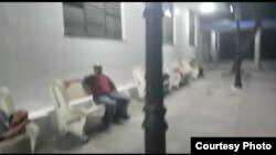 Desamparados duermen en la terminal de ómnibus de Santa Clara