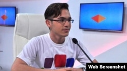 Luis Ángel Adán Roble.