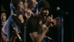 A Todo Color: Los músicos cubanos ensayan el futuro de Cuba A Todo Color: Los músicos cubanos ensayan el futuro de Cuba