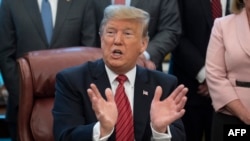 Trump dijo que el muro es una necesidad, y que mantendrá el cierre del gobierno "el tiempo que haga falta".